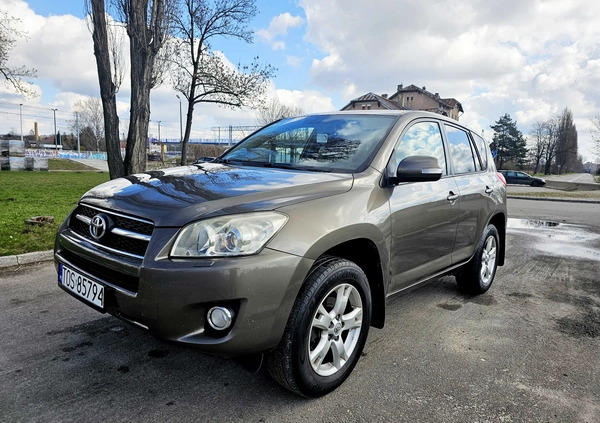 Toyota RAV4 cena 41600 przebieg: 224000, rok produkcji 2009 z Trzebiatów małe 326